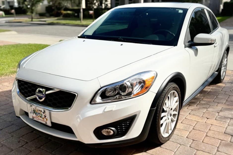 2012 Volvo C30 sold for $7,200