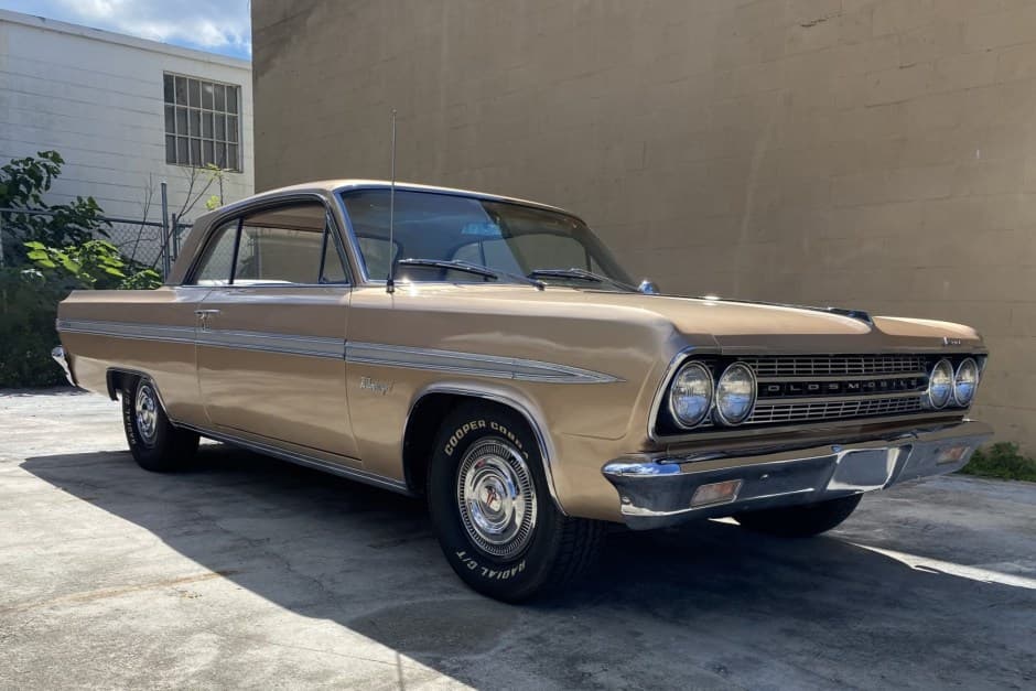 1963 Oldsmobile F-85 & Jetfire sold for $30,000