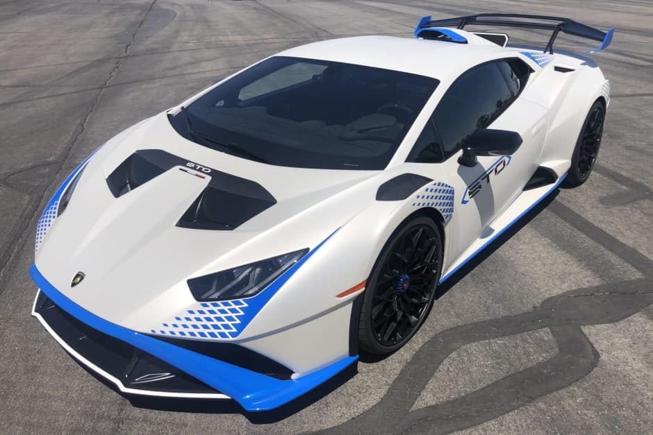 2022 Lamborghini Huracán sold for $381,000