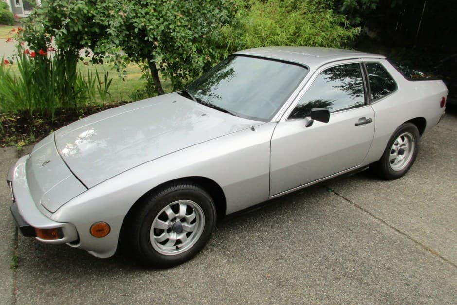 1978 Porsche 924 sold for $7,383