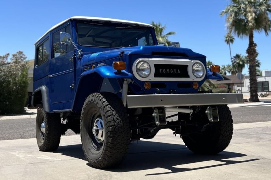 1969 Toyota Land Cruiser FJ40 sold for $21,000