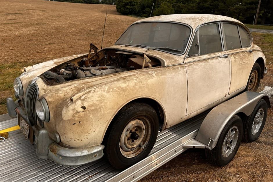 1963 Jaguar Mk II sold for $2,855