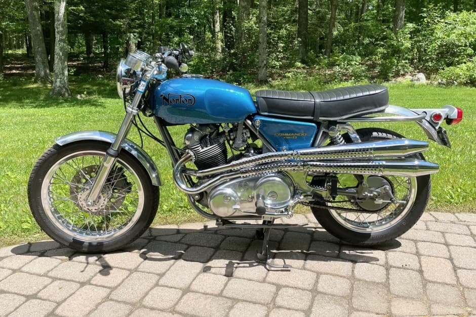 1972 Norton Commando sold for $13,750