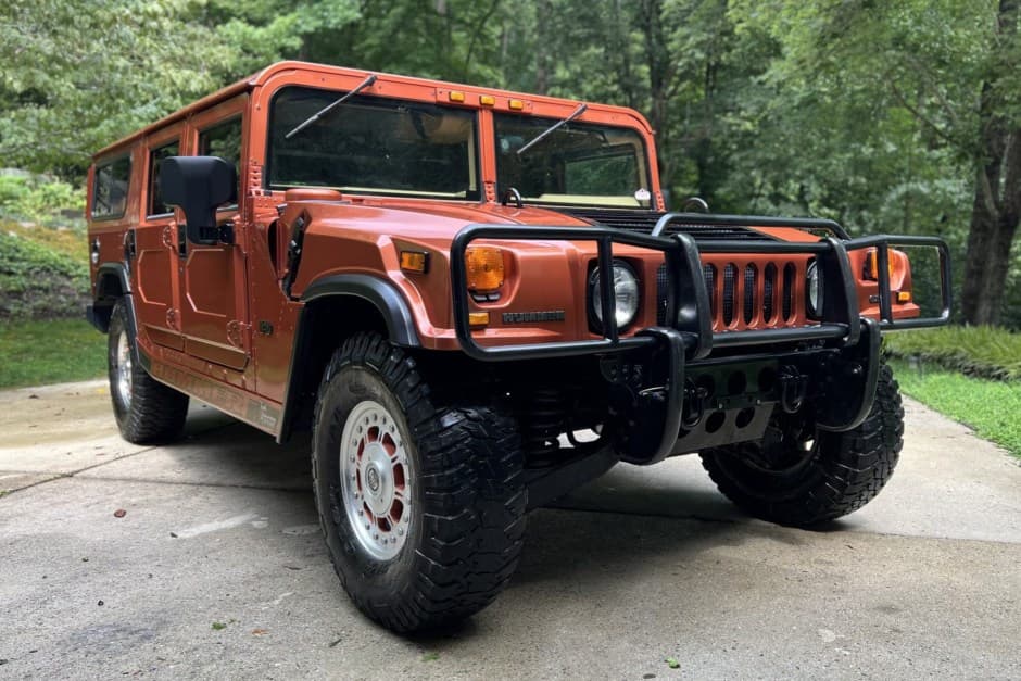 2002 Hummer H1 sold for $87,666