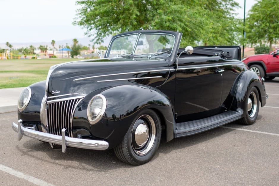 1939 Ford Standard, Deluxe, & Super Deluxe sold for $81,000