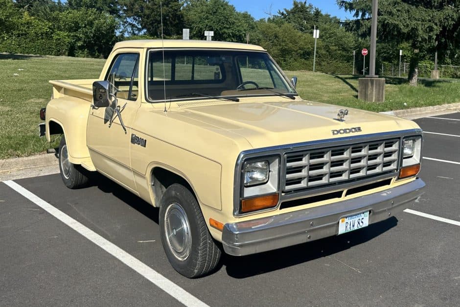 1985 Dodge Ram (1994-2001) sold for $10,100