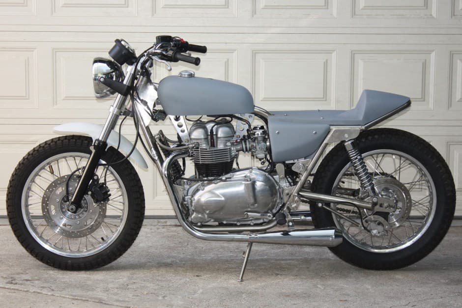 0 Triumph New Bonneville (2000+) sold for $9,200