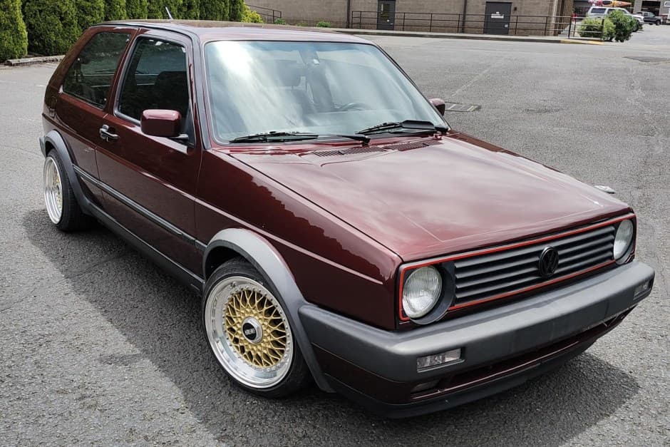 1989 Volkswagen GTI Mk2 sold for $10,600