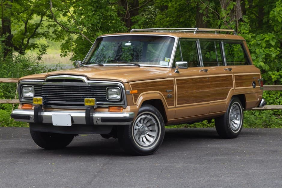 1983 Jeep SJ Wagoneer sold for $14,175