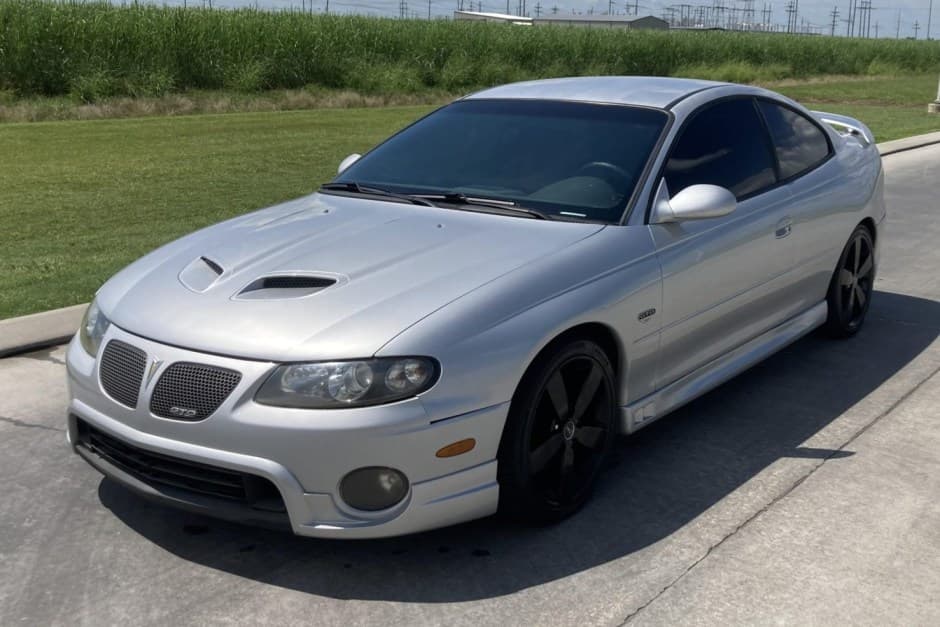 2005 Pontiac GTO sold for $12,300