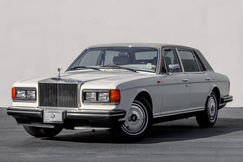 1988 Rolls-Royce SZ Silver Spirit & Silver Spur sold for $16,000