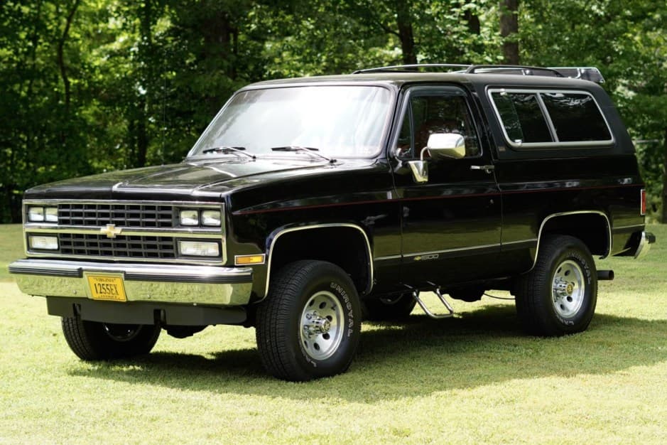 1990 Chevrolet K5 Blazer 1973-1991 sold for $33,500