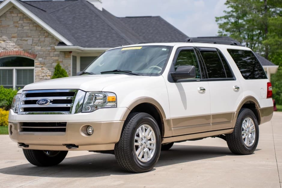 2013 Ford Expedition sold for $30,000