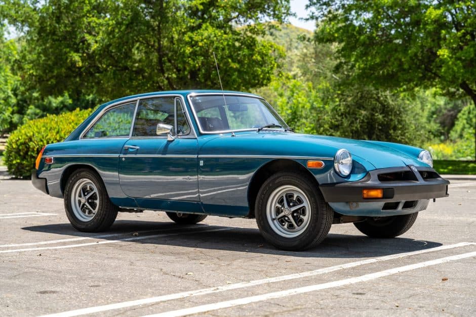 1974 MG MGB sold for $8,700