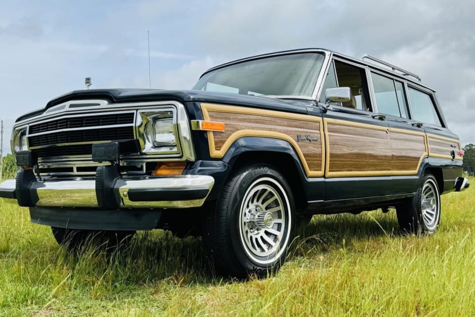 1987 Jeep SJ Grand Wagoneer sold for $27,000