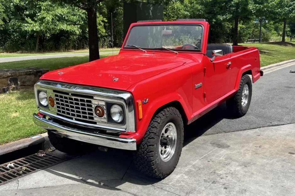 1972 Jeep Jeepster Commando sold for $15,250