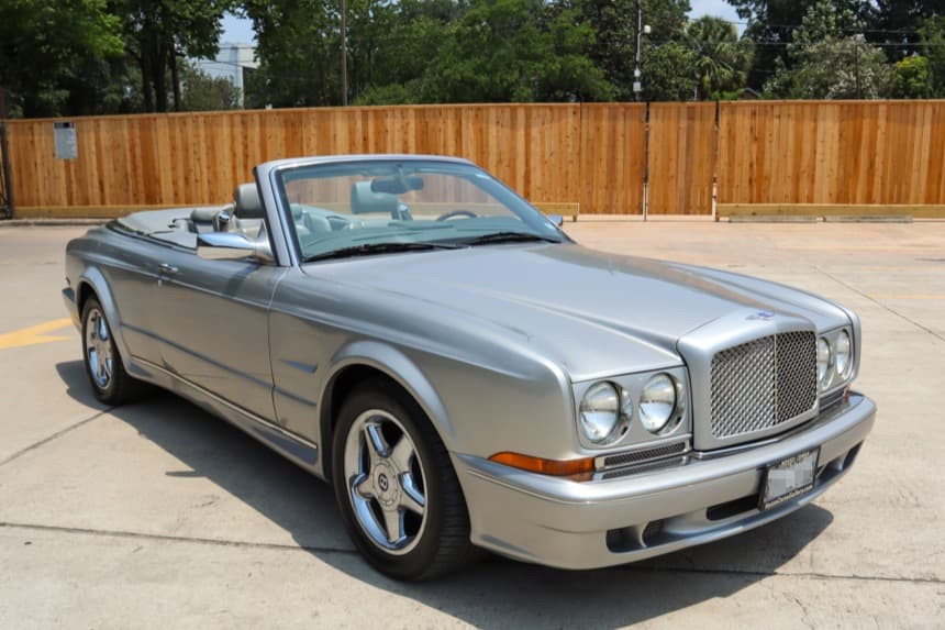 2002 Bentley Azure sold for $67,500