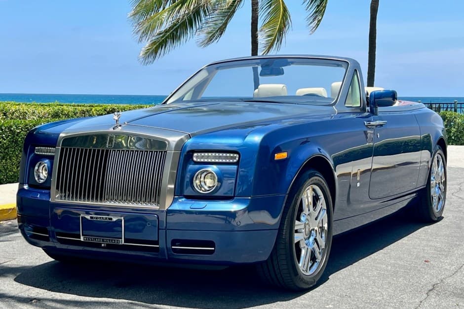 2009 Rolls-Royce Phantom Coupe & Drophead Coupe sold for $189,800