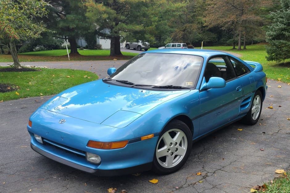 1993 Toyota SW20 MR2 sold for $12,900