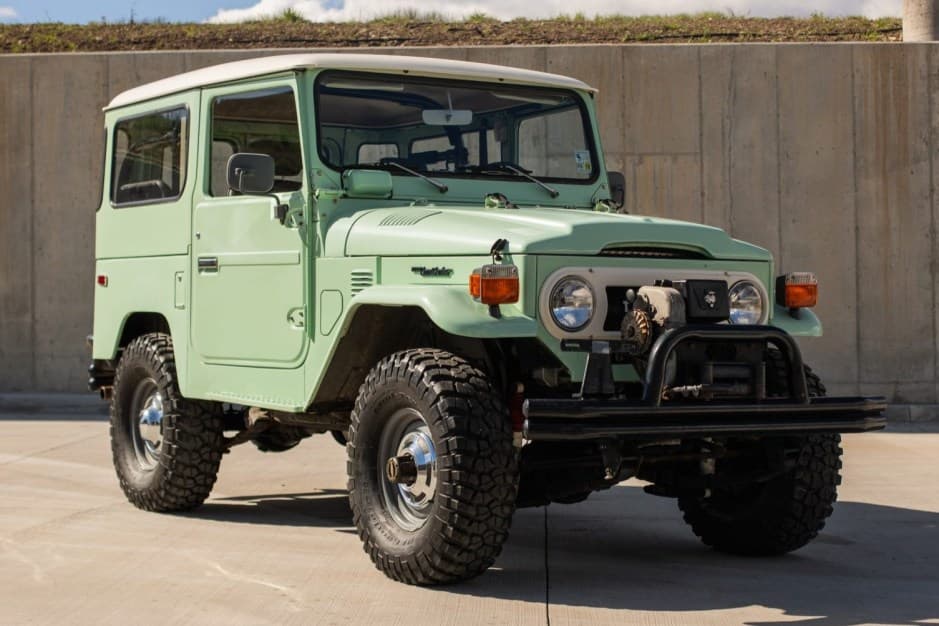 1976 Toyota Land Cruiser FJ40 sold for $35,000
