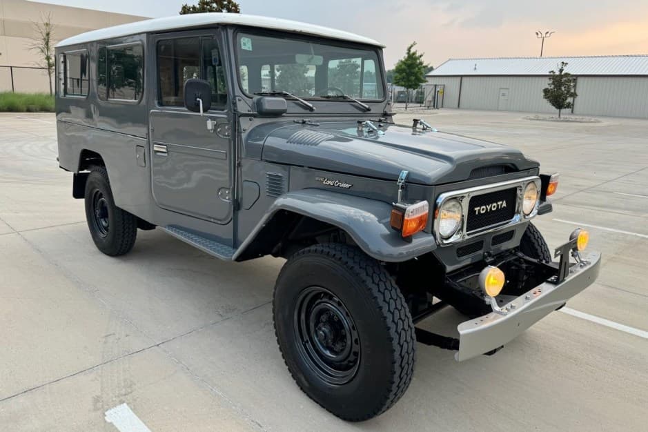 1982 Toyota Land Cruiser FJ45 sold for $32,250