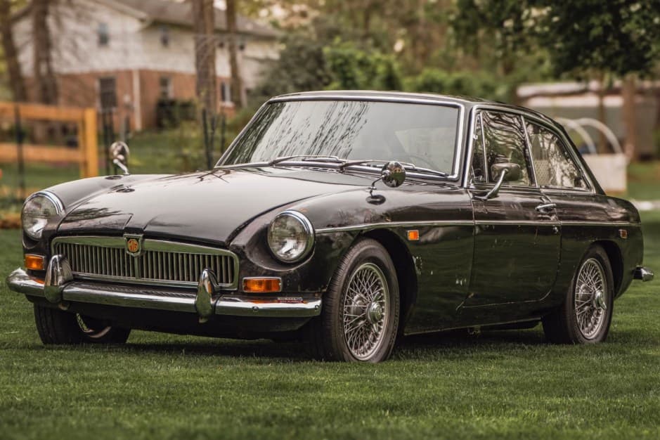 1969 MG MGB sold for $6,199
