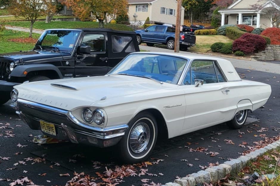 1964 Ford Thunderbird (1964-1966) sold for $7,800