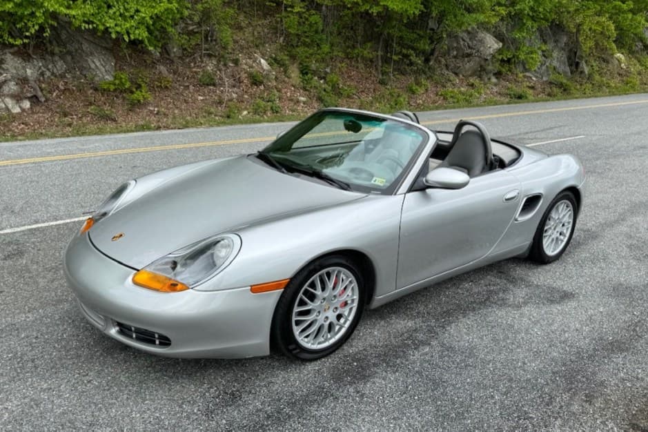 2000 Porsche 986 Boxster sold for $12,000
