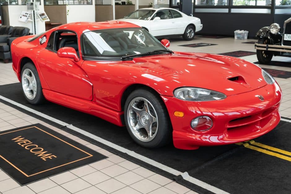 1997 Dodge Viper SR II (1996-2002) sold for $65,000