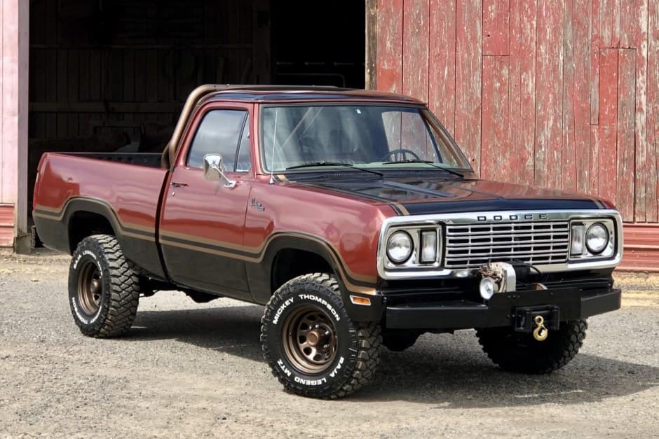 1977 Dodge D-Series (1972-1980) sold for $21,000