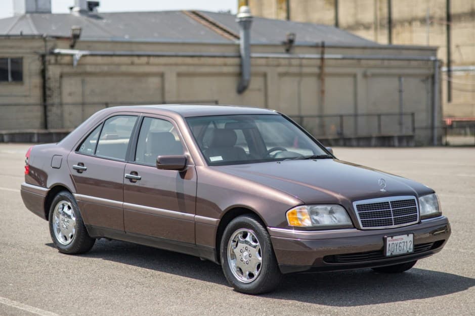 1994 Mercedes-Benz W202 C-Class sold for $9,300