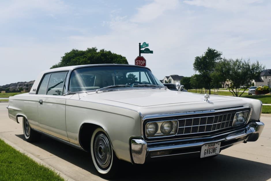 1966 Chrysler Imperial sold for $8,100