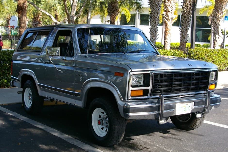 1981 Ford Bronco 3rd Generation 1980-1986 sold for $15,200