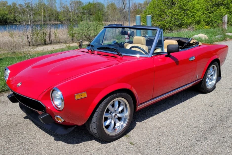 1979 Fiat 124 Spider (1966-1985) sold for $20,500