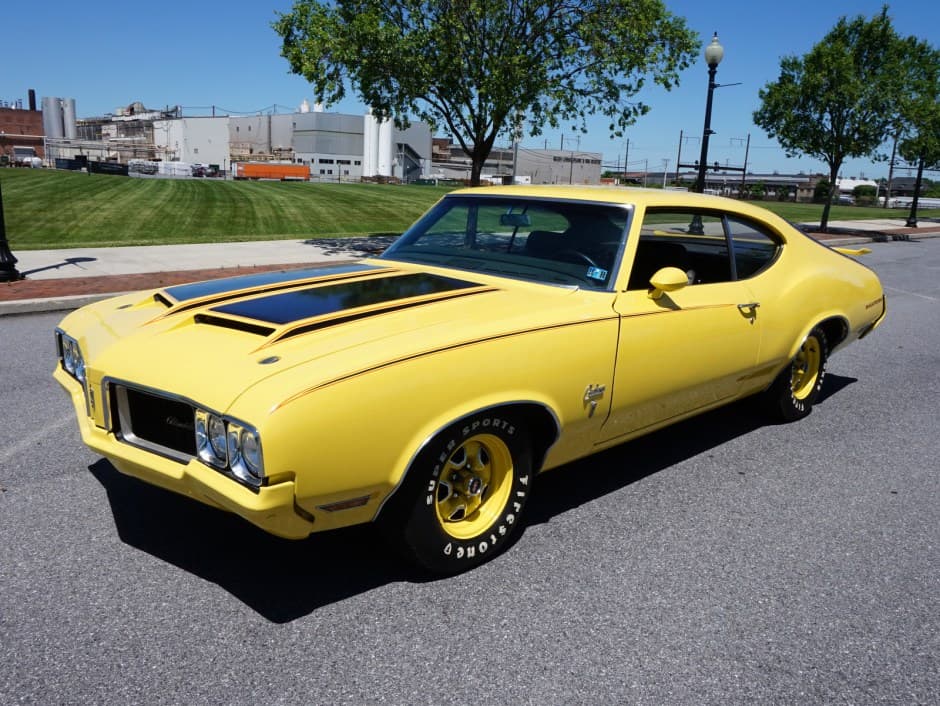 1970 Oldsmobile Cutlass sold for $19,400