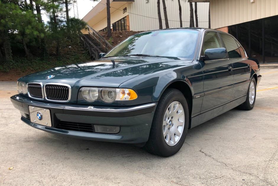 2001 BMW E38 7-Series sold for $12,900