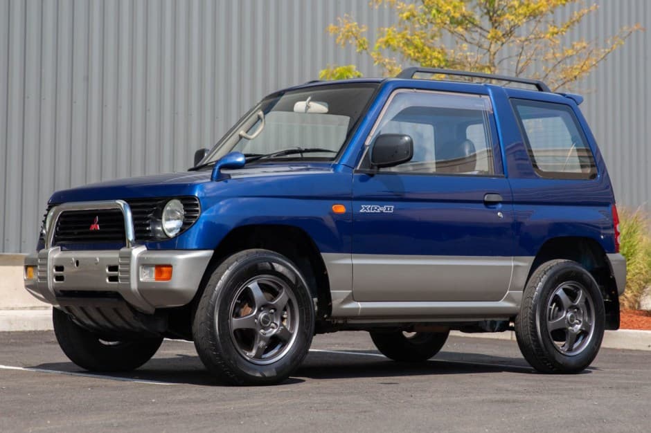 1995 Mitsubishi Pajero & Montero sold for $8,000