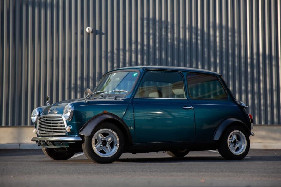 1994 Mini Mk VI & Mk VII sold for $13,916