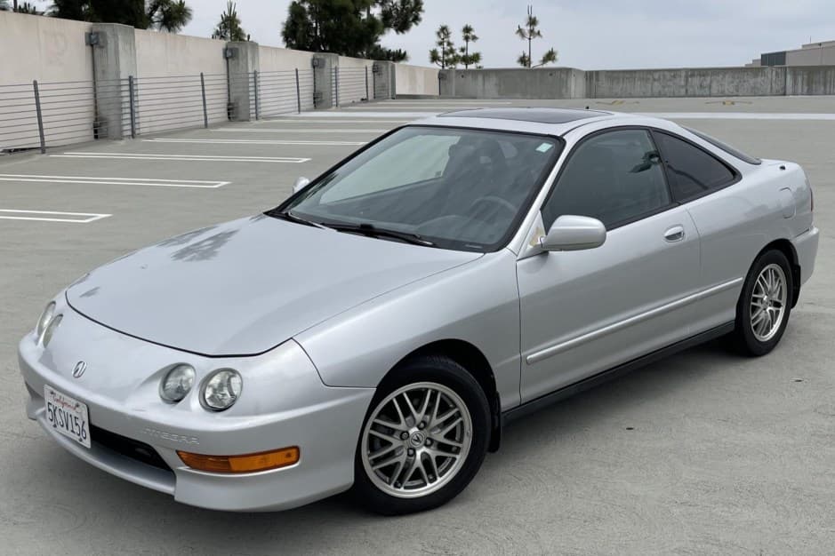 1999 Acura Integra sold for $6,451