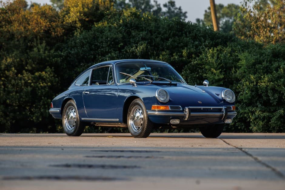 1965 Porsche SWB 911 (1965-1968) sold for $265,000