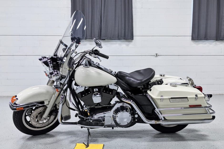 1999 Harley-Davidson Touring sold for $7,199