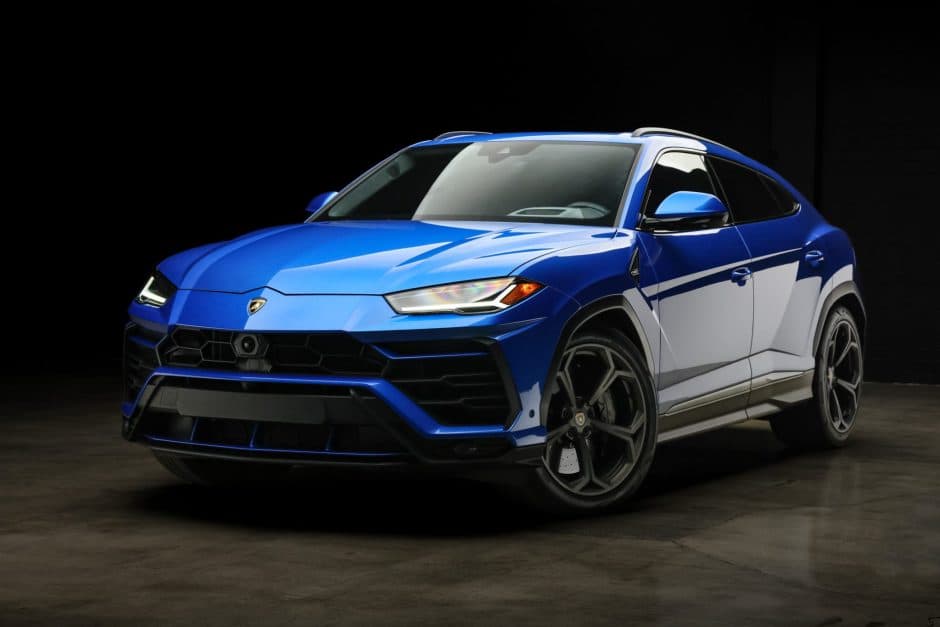2021 Lamborghini Urus sold for $185,000