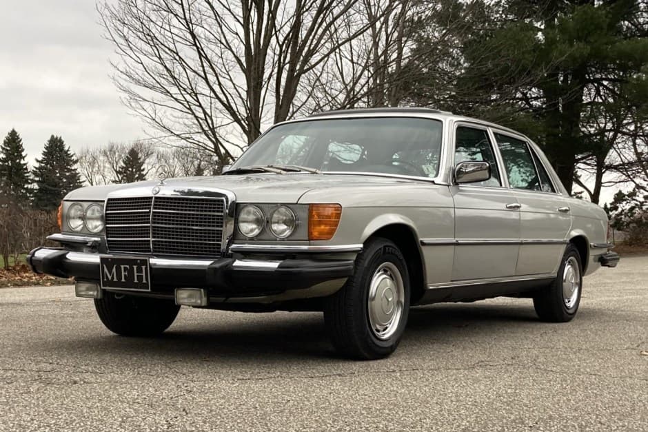 1976 Mercedes-Benz W116 S-Class sold for $30,000