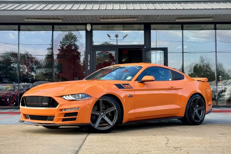 2021 Ford Saleen sold for $31,750
