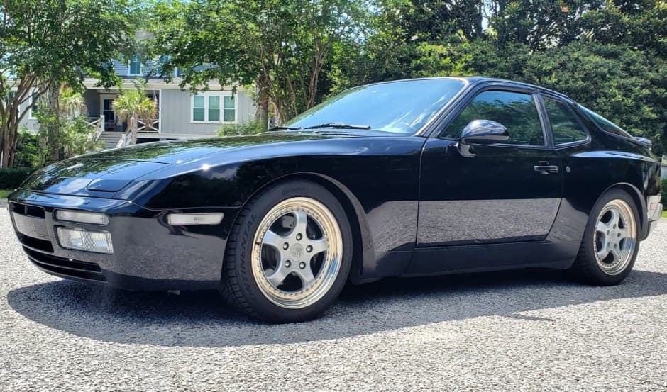1988 Porsche 944 Turbo sold for $22,500