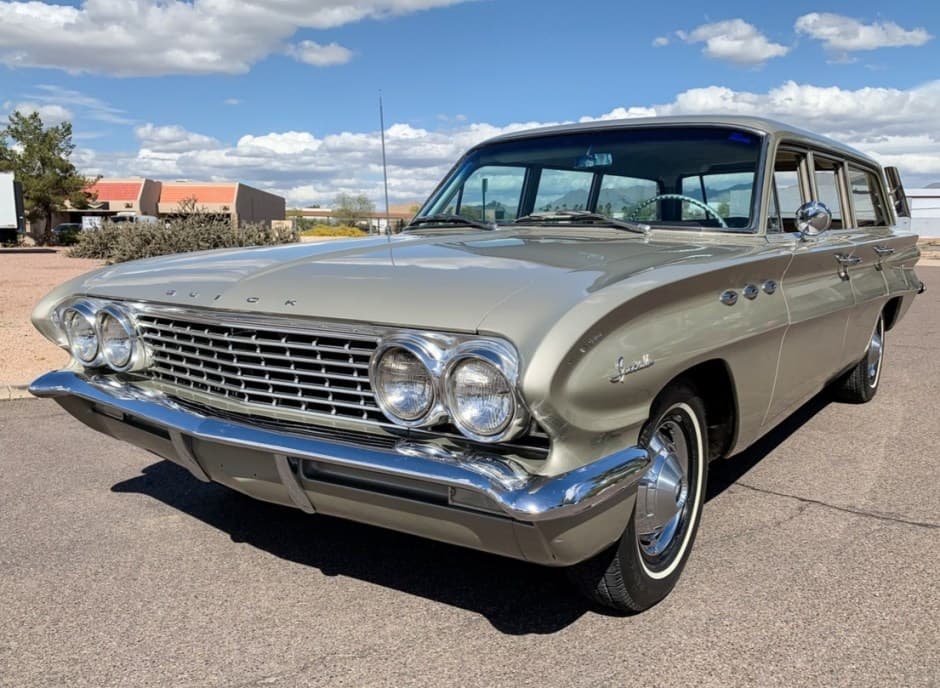 1961 Buick Special sold for $12,750