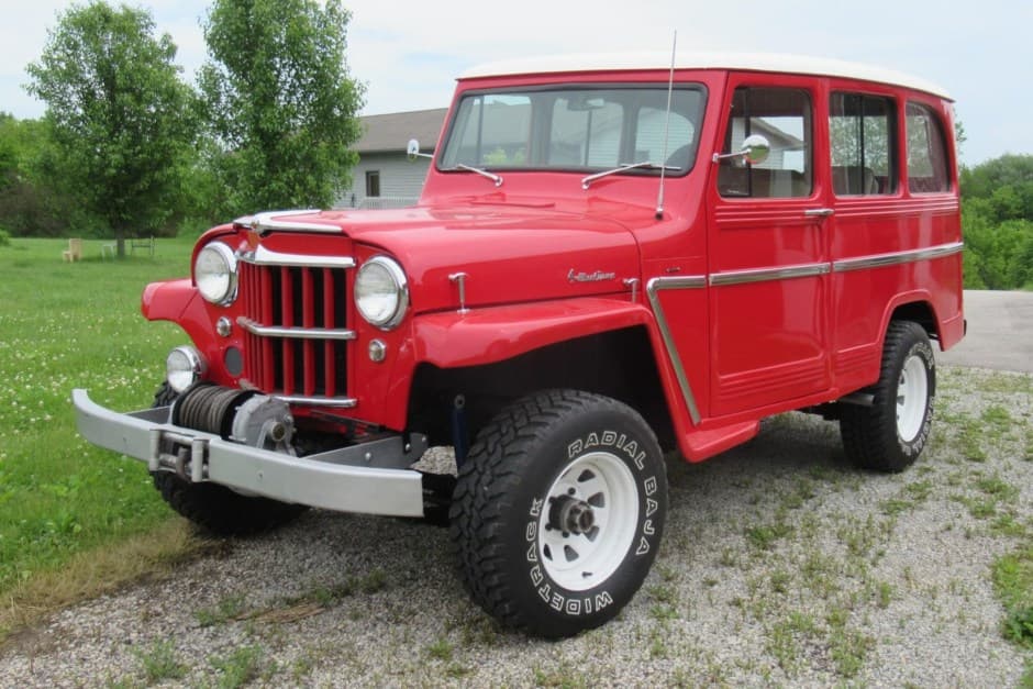 1962 Willys Jeep Wagon sold for $13,000