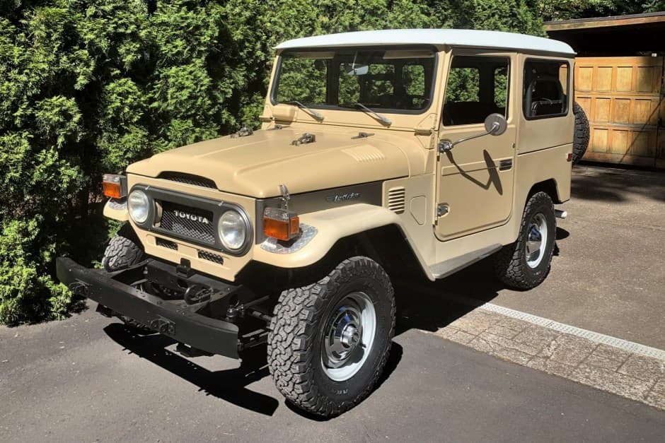 1975 Toyota Land Cruiser FJ40 sold for $29,500