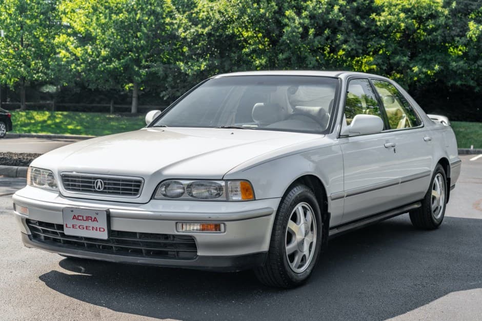 1995 Acura Legend sold for $15,600