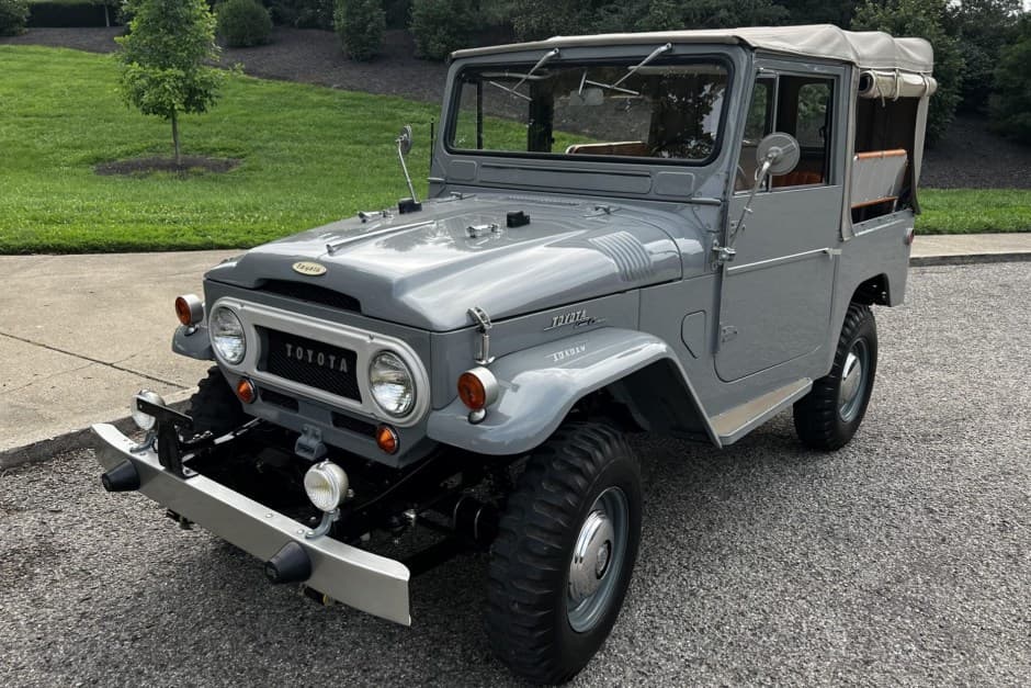 1966 Toyota Land Cruiser FJ40 sold for $36,000